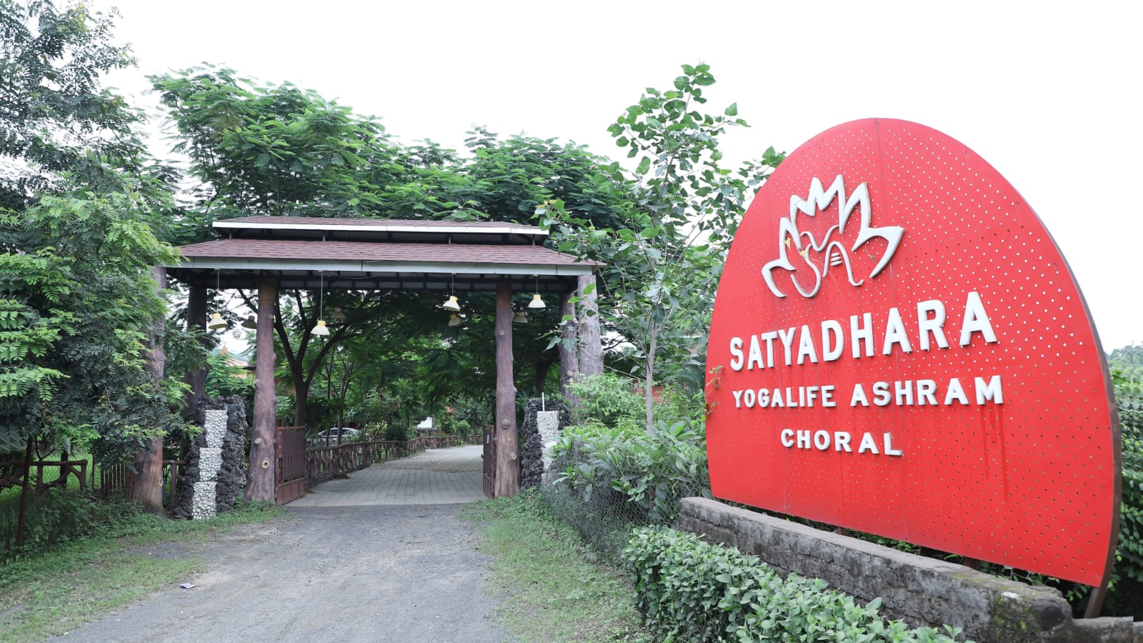 Divine yoga experience at Satyadhara